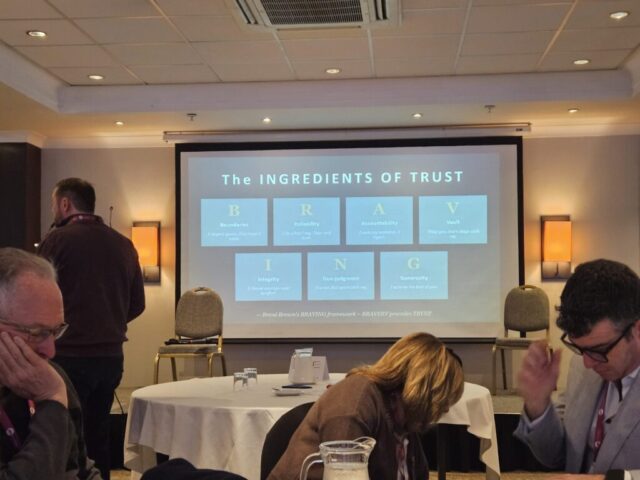 Na slici se nalazi prikaz prezentacije na temu ''Sastojci povjerenja'' na PBC Summit 2026